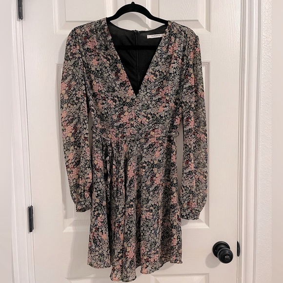 ASOS Glamorous Black Floral V Neck Long Sleeved Dress Size 6 Dark Whimsygoth - Picture 2 of 5